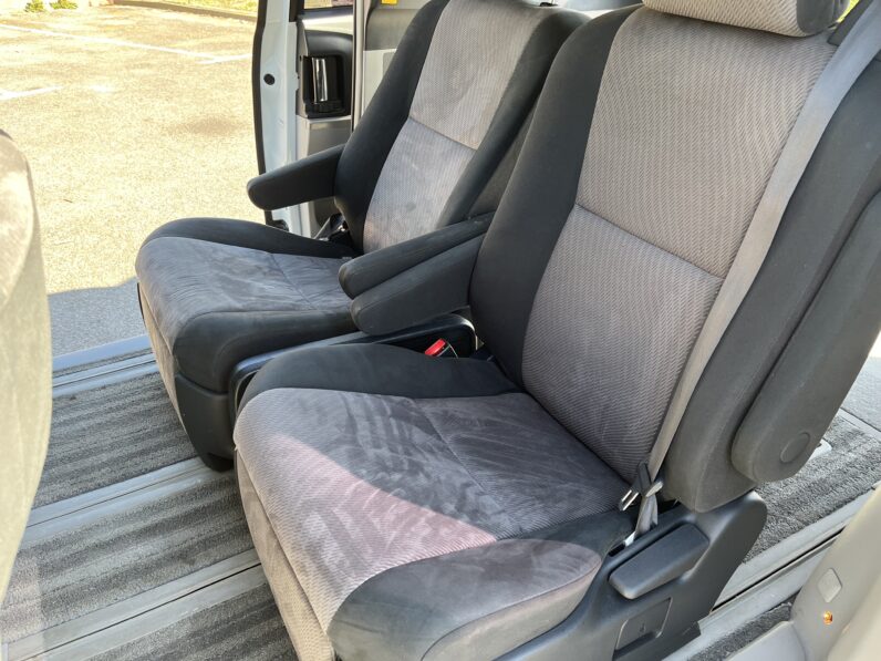 Toyota Estima 2006 White, 7 Seater, BC06OGL