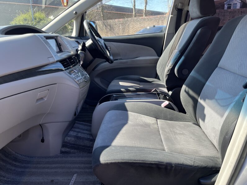 Toyota Estima 2006 White, 7 Seater, BC06OGL