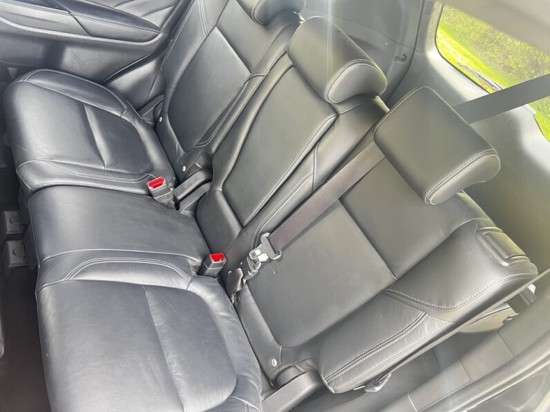 Mitsubishi Outlander 2.4h TwinMotor 13.8kWh Exceed Safety SUV 5dr Petrol Plug-in Hybrid CVT 4WD Euro 6 (224 ps)