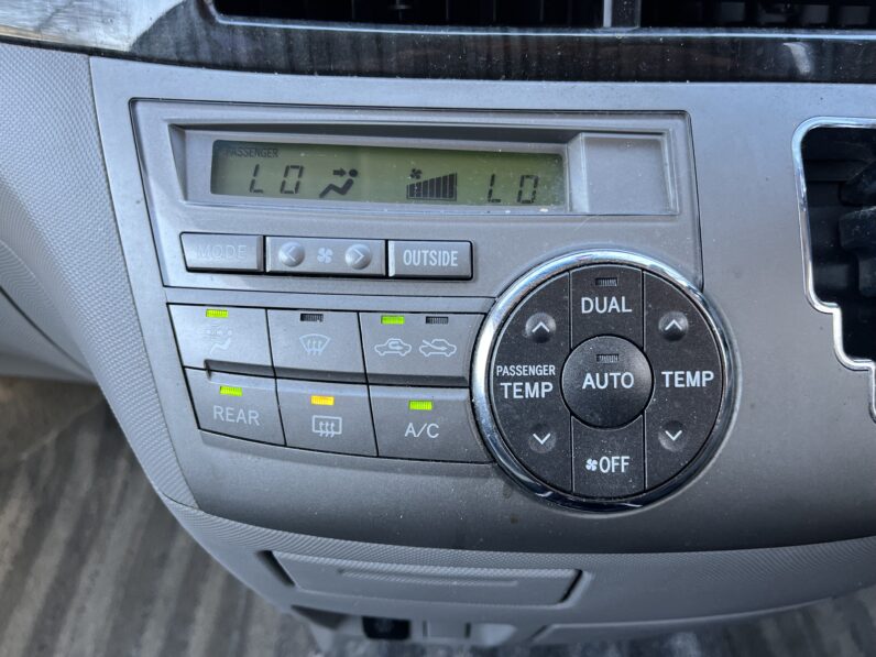 Toyota Estima 2006 White, 7 Seater, BC06OGL