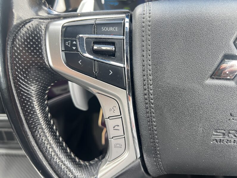 Mitsubishi Outlander 2.4h TwinMotor 13.8kWh Exceed Safety SUV 5dr Petrol Plug-in Hybrid CVT 4WD Euro 6 (224 ps)