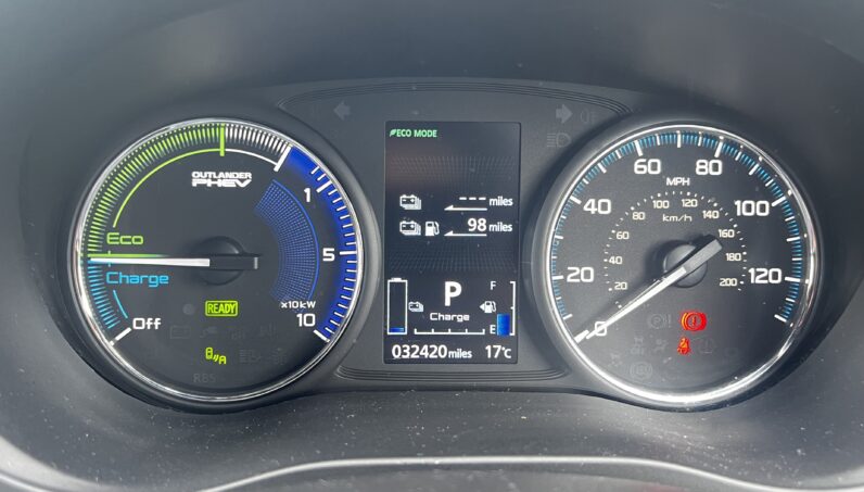 Mitsubishi Outlander 2.4h TwinMotor 13.8kWh Exceed Safety SUV 5dr Petrol Plug-in Hybrid CVT 4WD Euro 6 (224 ps)