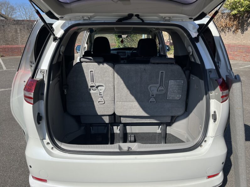 Toyota Estima 2006 White, 7 Seater, BC06OGL