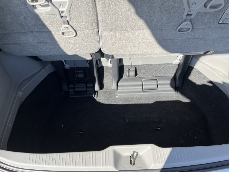 Toyota Estima 2006 White, 7 Seater, BC06OGL