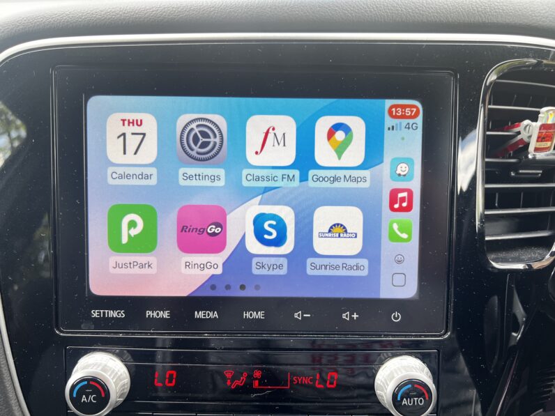 Mitsubishi Outlander 2.4h TwinMotor 13.8kWh Exceed Safety SUV 5dr Petrol Plug-in Hybrid CVT 4WD Euro 6 (224 ps)