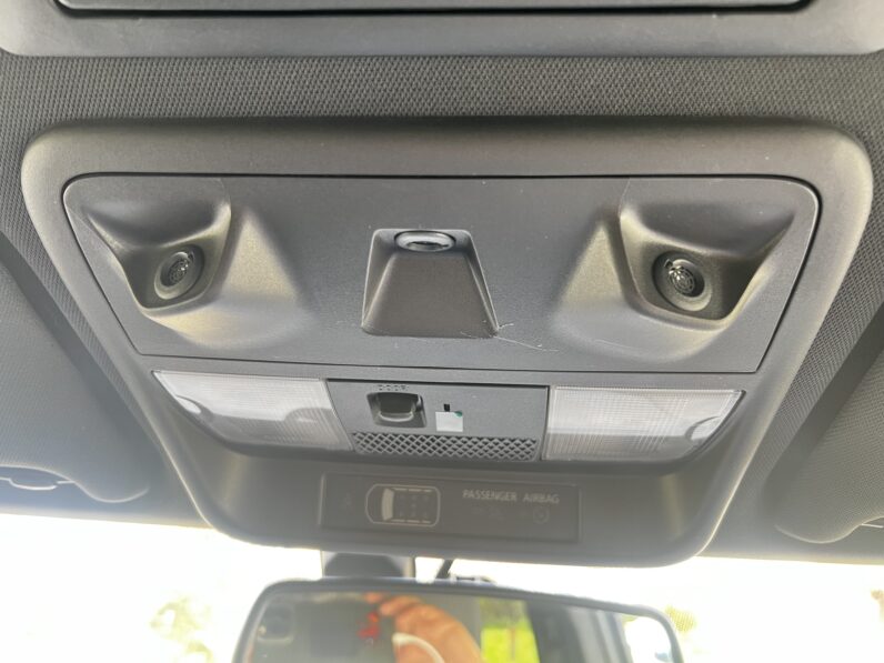 Mitsubishi Outlander 2.4h TwinMotor 13.8kWh Exceed Safety SUV 5dr Petrol Plug-in Hybrid CVT 4WD Euro 6 (224 ps)