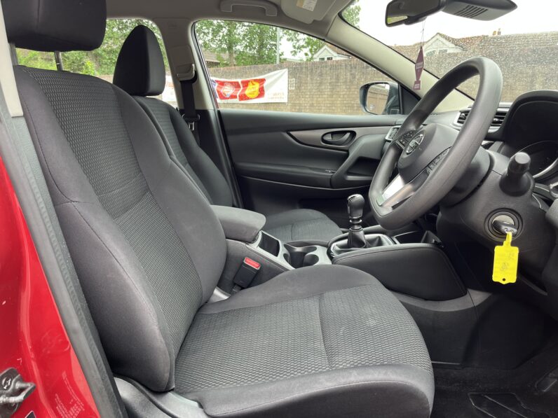 Nissan Qashqai 1.2 DIG-T Visia Euro 6 (s/s) 5dr, ND67AYL