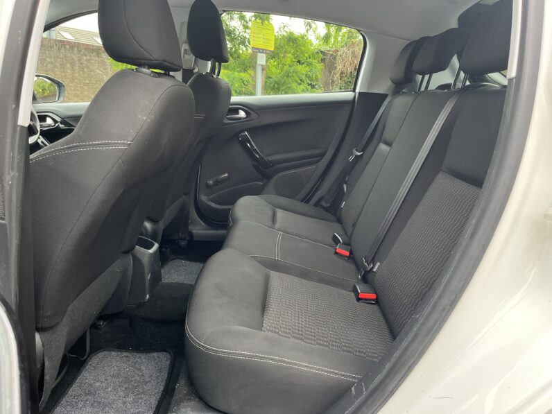 Peugeot 208 1.0 PureTech Active Euro 6 5dr, EX16BCV