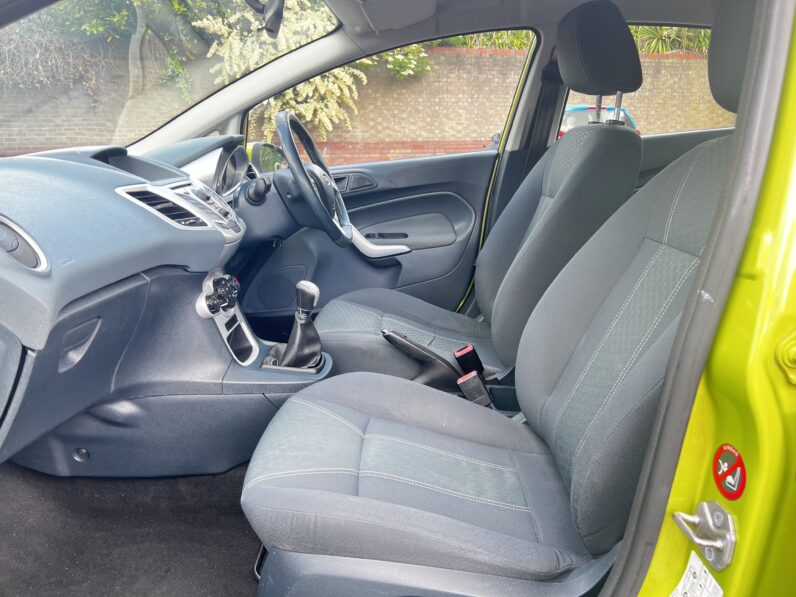 Ford Fiesta 2009 Green SL09NBE ZETEC 5-Door Hatchback