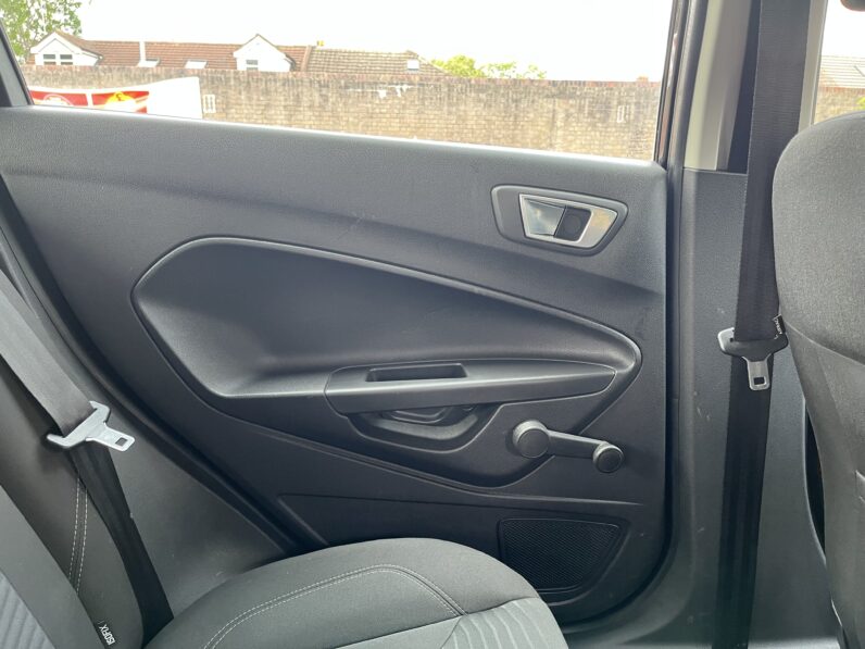 Ford Fiesta 1.0 Zetec Euro 5 (s/s) 5dr