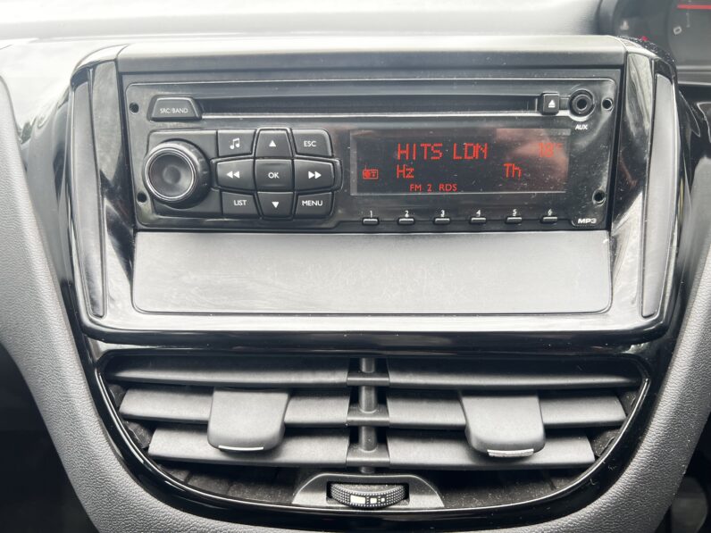 Peugeot 208 2013 White GU13YXJ ACCESS 3-Door Petrol 1.0 L Hatchback