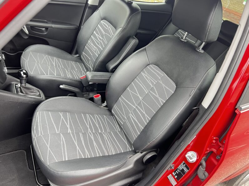 Kia Venga, 1.6, Automatic, Euro 6, 5dr, GD66YOV