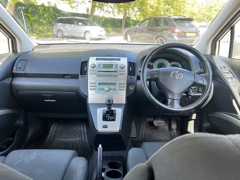 Toyota Corolla Verso 2007 Silver T3 VVT-I 5-Door Mpv