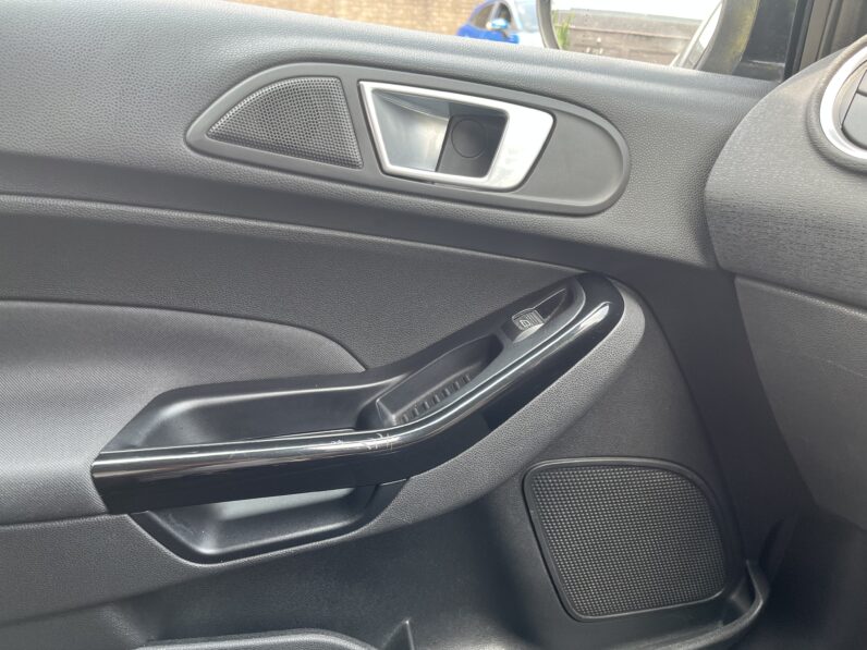 Ford Fiesta 1.0 Zetec Euro 5 (s/s) 5dr
