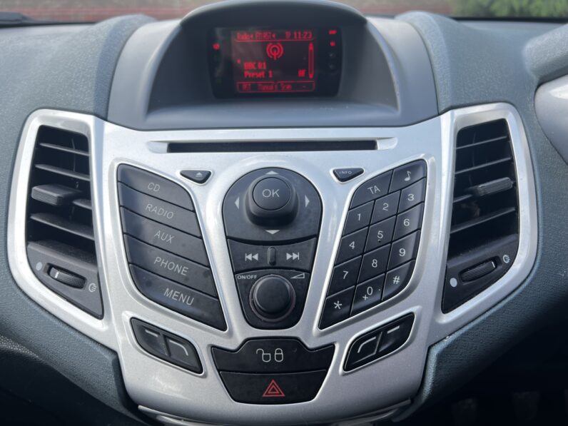 Ford Fiesta 2009 Green SL09NBE ZETEC 5-Door Hatchback