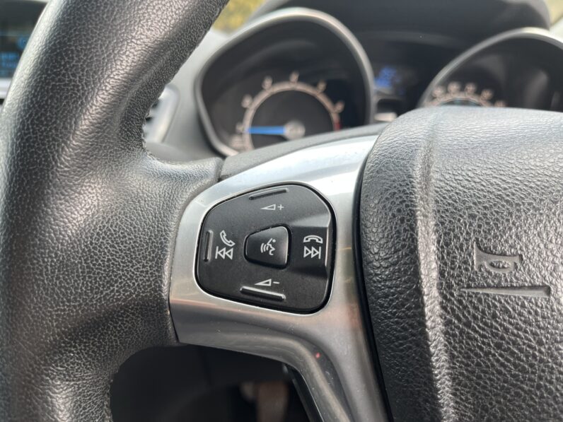 Ford Fiesta 1.0 Zetec Euro 5 (s/s) 5dr