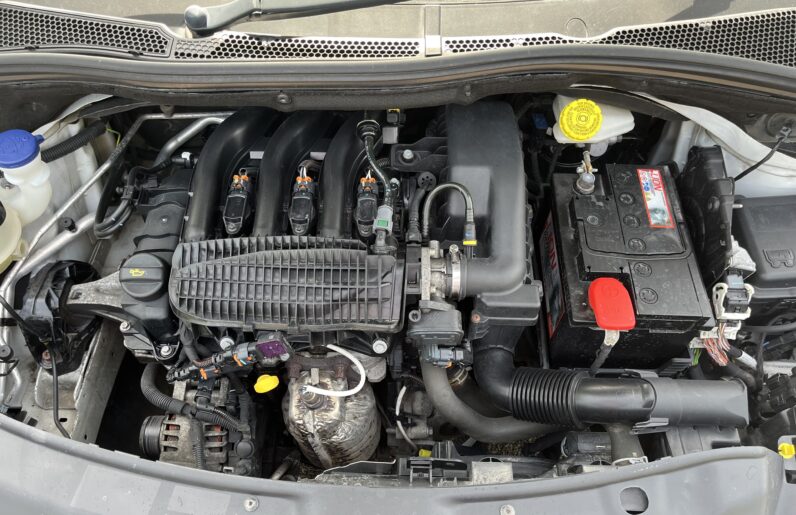 2016 Peugeot 208 1.2 PureTech XS Lime 5d, GD16URG