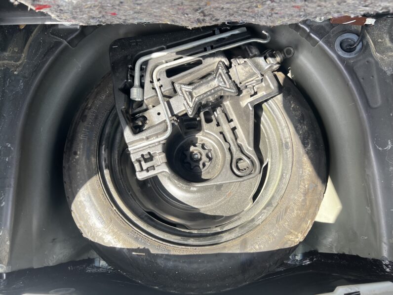 Toyota Prius Hybrid Petrol 1.5L 5 Seats, LW14GWX