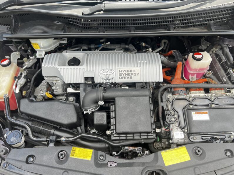Toyota Prius Hybrid Petrol 1.5L 5 Seats, LW14GWX