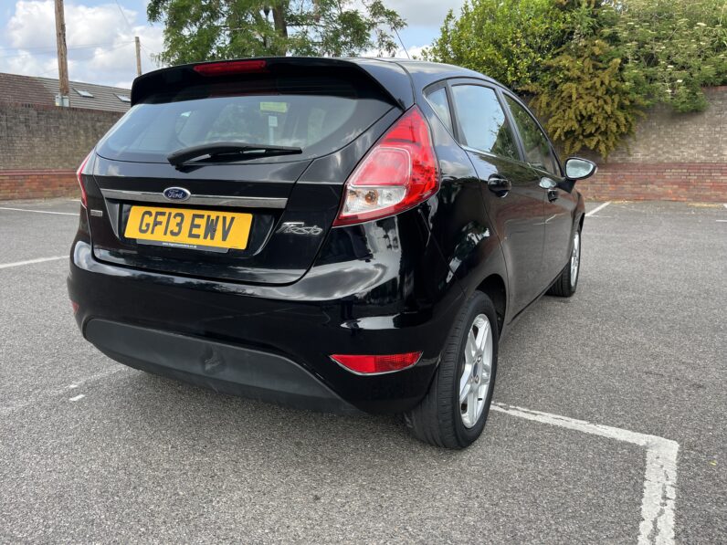 Ford Fiesta 1.0 Zetec Euro 5 (s/s) 5dr