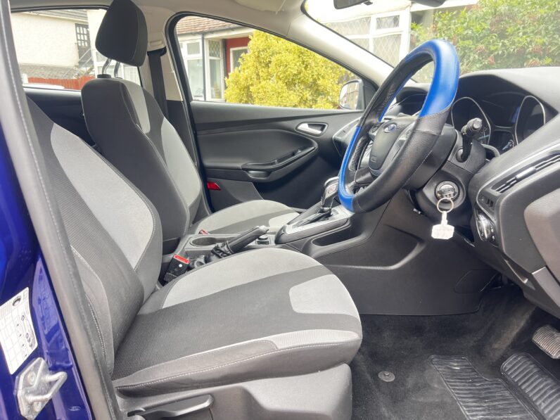 Ford Focus 1.6 Zetec Powershift Euro 5 5dr WR14ORJ