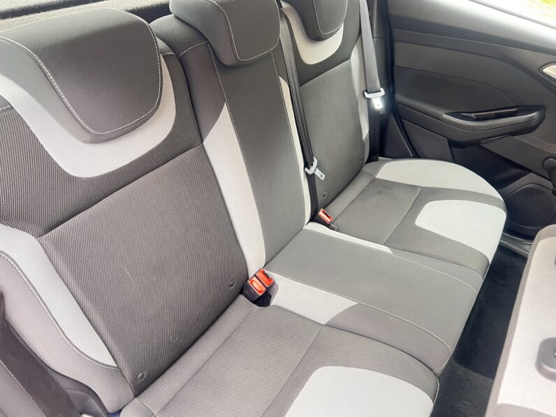 Ford Focus 1.6 Zetec Powershift Euro 5 5dr WR14ORJ