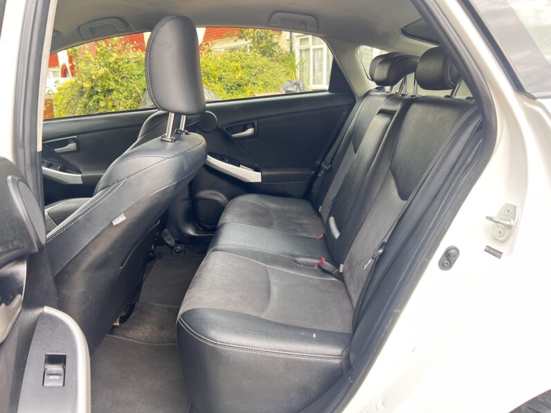 Toyota Prius 1.8 VVT-h T Spirit CVT Euro 5 (s/s) 5dr, HJ64OEU