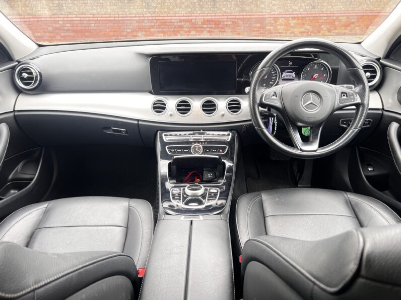 Mercedes-Benz E Class 2.0 E220d SE G-Tronic+ Euro 6 (s/s) 4dr KP67FNU