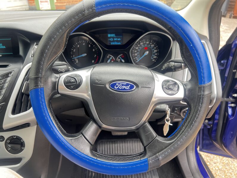 Ford Focus 1.6 Zetec Powershift Euro 5 5dr WR14ORJ