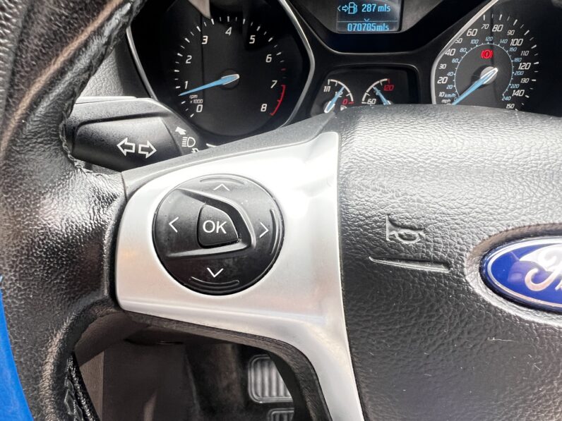 Ford Focus 1.6 Zetec Powershift Euro 5 5dr WR14ORJ