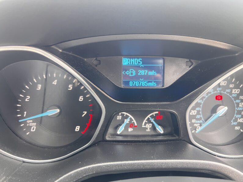 Ford Focus 1.6 Zetec Powershift Euro 5 5dr WR14ORJ