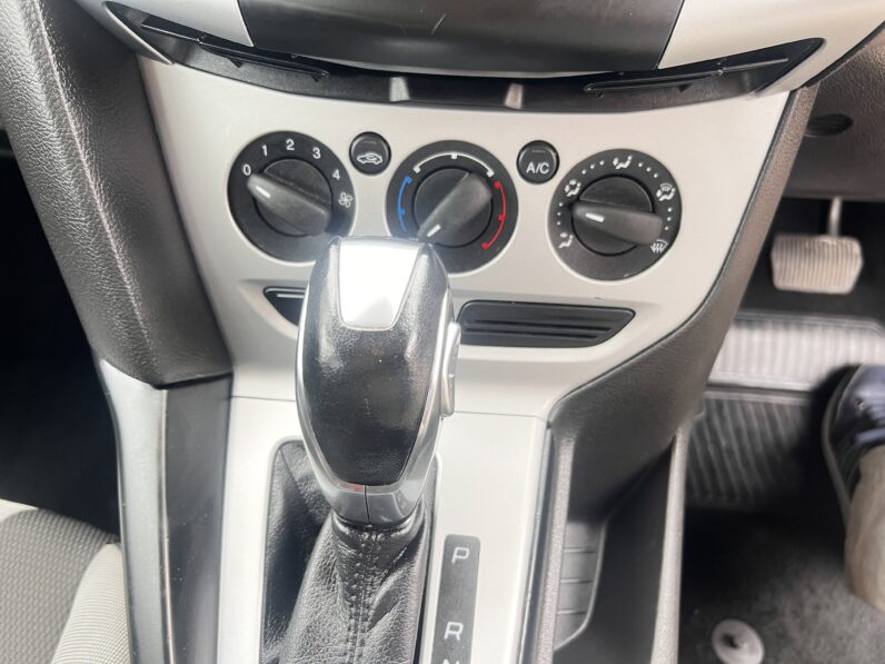Ford Focus 1.6 Zetec Powershift Euro 5 5dr WR14ORJ
