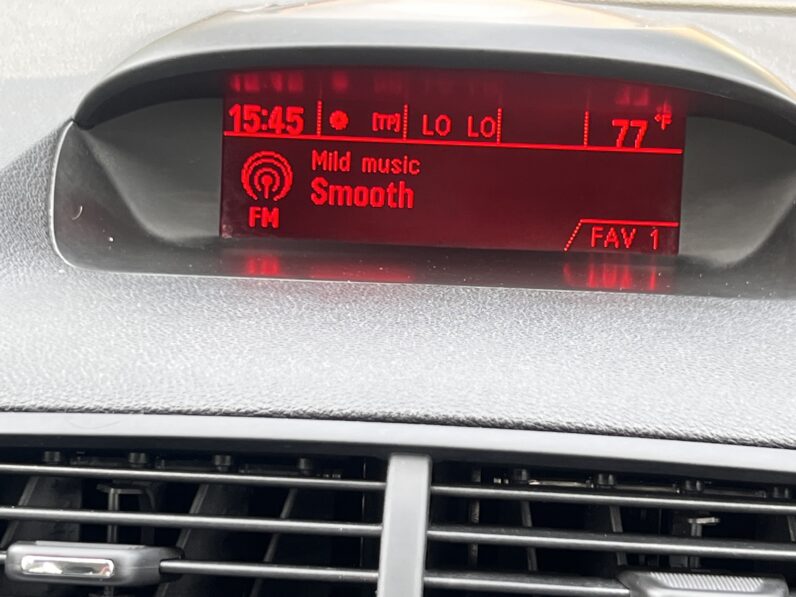 Vauxhall Mokka 1.4i Turbo Exclusiv 2WD Euro 6 (s/s) 5dr OU16SZD