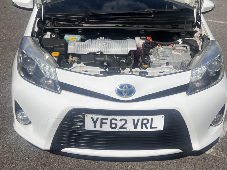 Toyota Yaris 1.5 VVT-h T Spirit CVT Euro 5 5dr YF62VRL