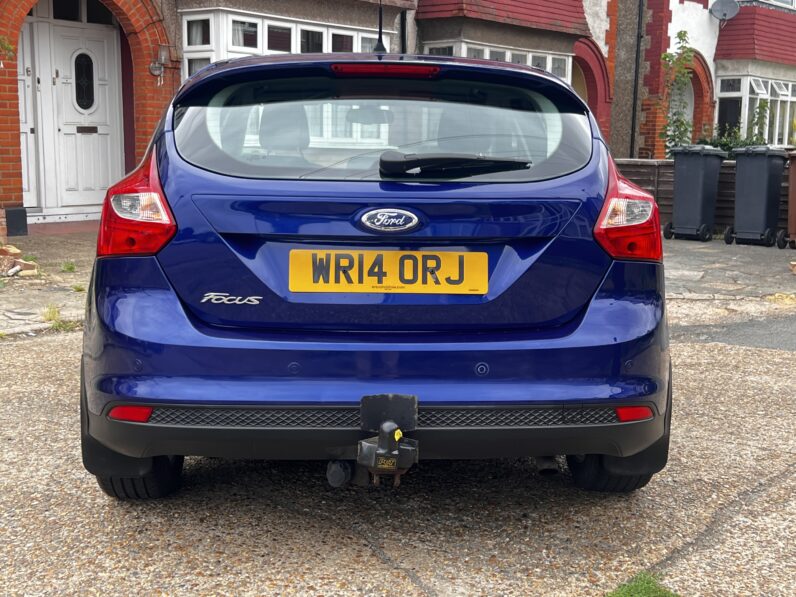 Ford Focus 1.6 Zetec Powershift Euro 5 5dr WR14ORJ