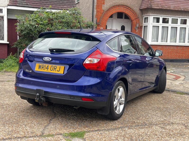 Ford Focus 1.6 Zetec Powershift Euro 5 5dr WR14ORJ