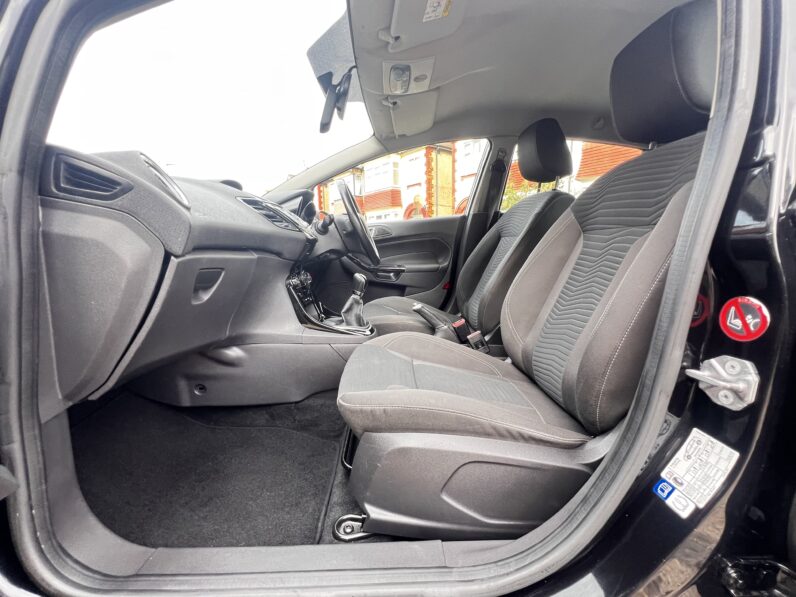 Ford Fiesta 1.25 Zetec Euro 6 5dr, MM15VGR